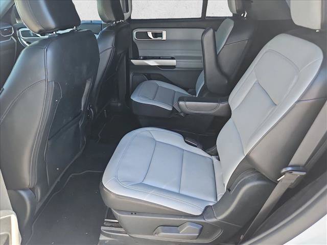Used 2021 Ford Explorer XLT w/ Equipment Group 202A RWD image 14