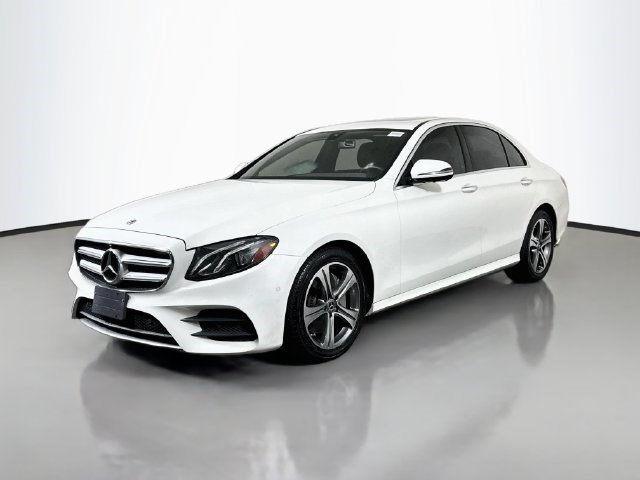 Used 2020 Mercedes-Benz E 350 4MATIC Sedan image 4