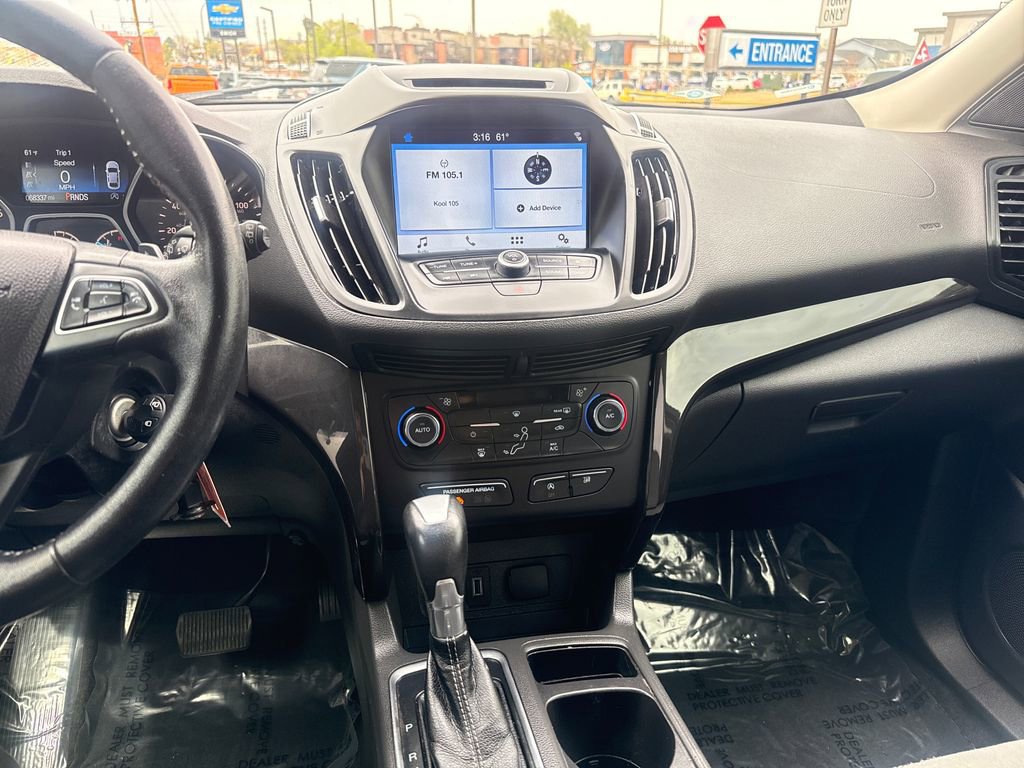 Used 2017 Ford Escape SE w/ Equipment Group 201A image 17