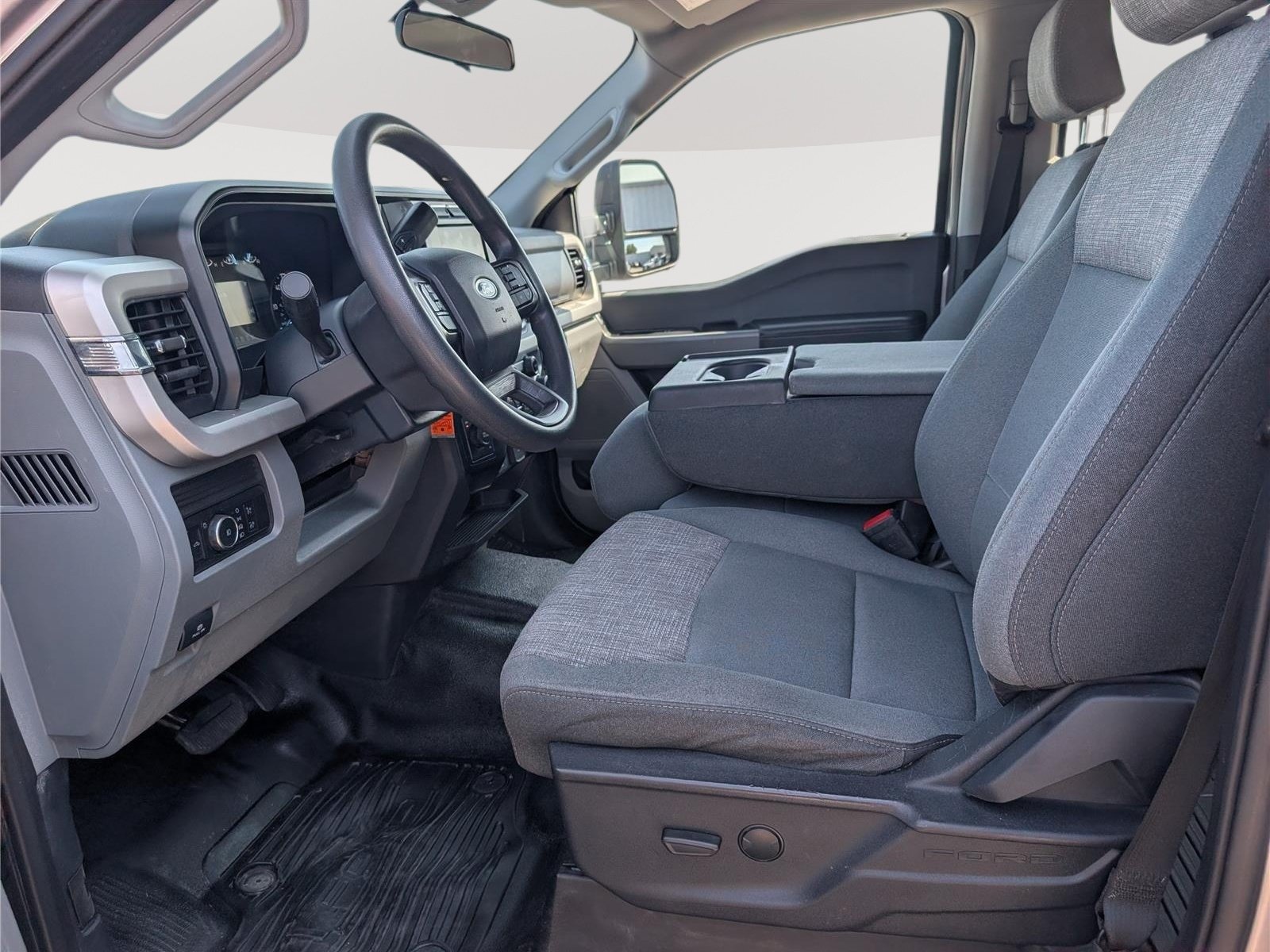 Used 2024 Ford F250 XLT AWD/4WD image 16