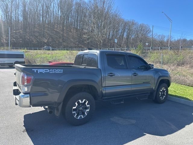 Used 2022 Toyota Tacoma TRD Off-Road w/ Black Out Package (TMS) image 32