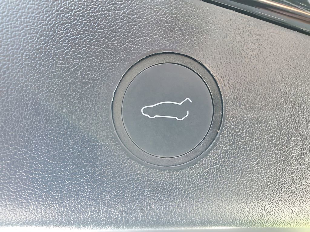 Used 2022 Tesla Model 3 image 9