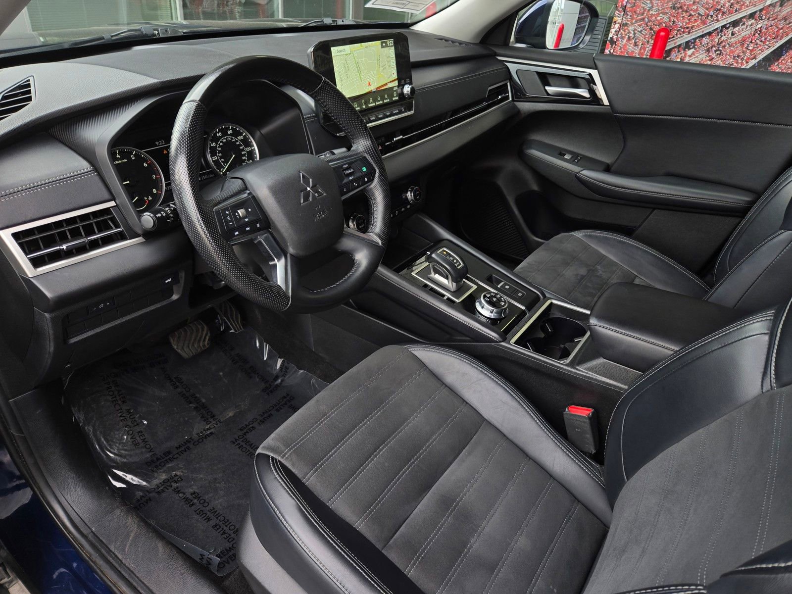 Used 2024 Mitsubishi Outlander SE Black Edition image 8