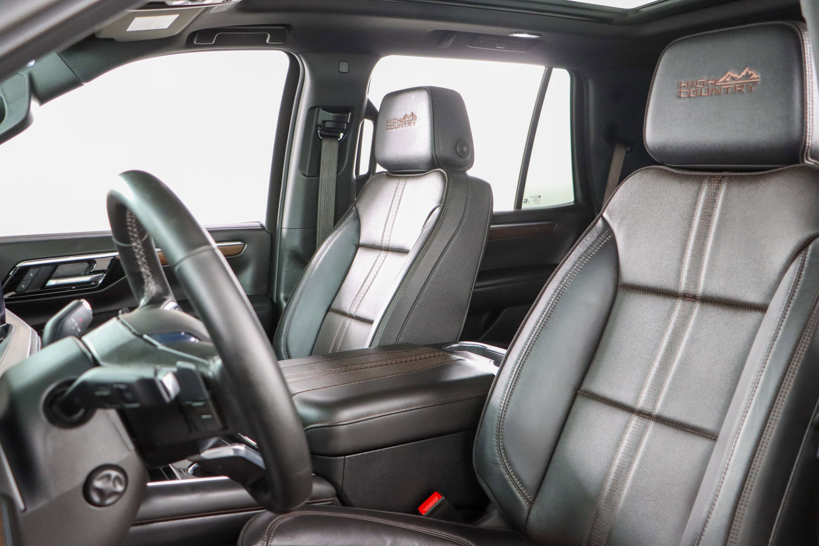 Used 2025 Chevrolet Tahoe High Country w/ Sun And Tow Package image 28