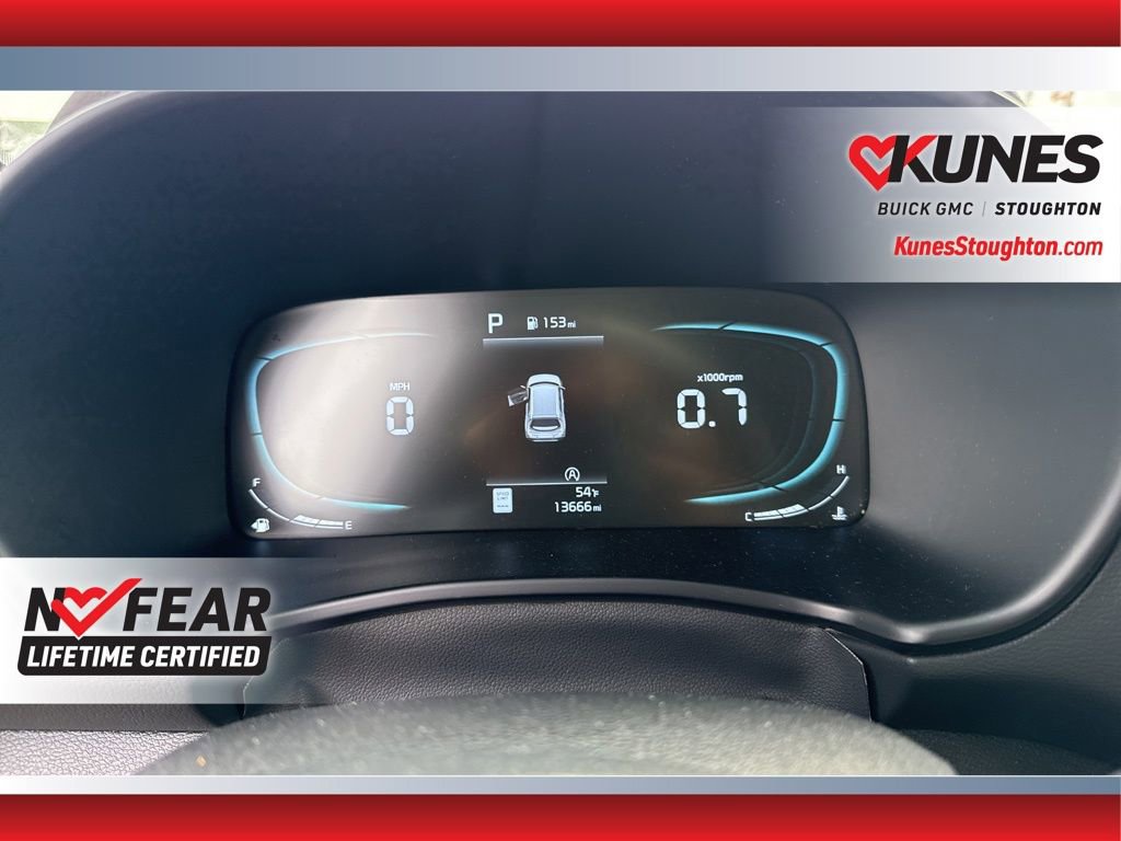 Used 2025 Kia Soul LX FWD image 28