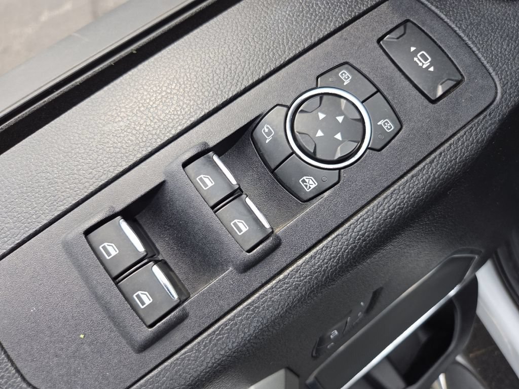 Used 2019 Ford F250 Lariat w/ Lariat Value Package AWD/4WD image 31