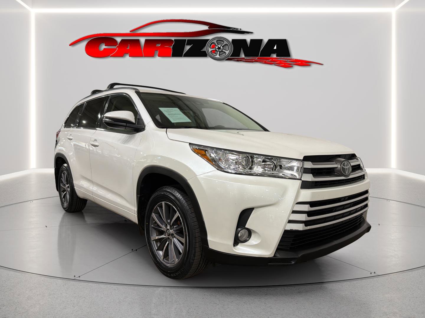 Used 2017 Toyota Highlander XLE AWD/4WD image 1