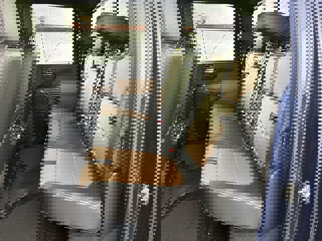 Used 2021 Chevrolet Silverado 2500 High Country w/ Z71 Off-Road Package image 38