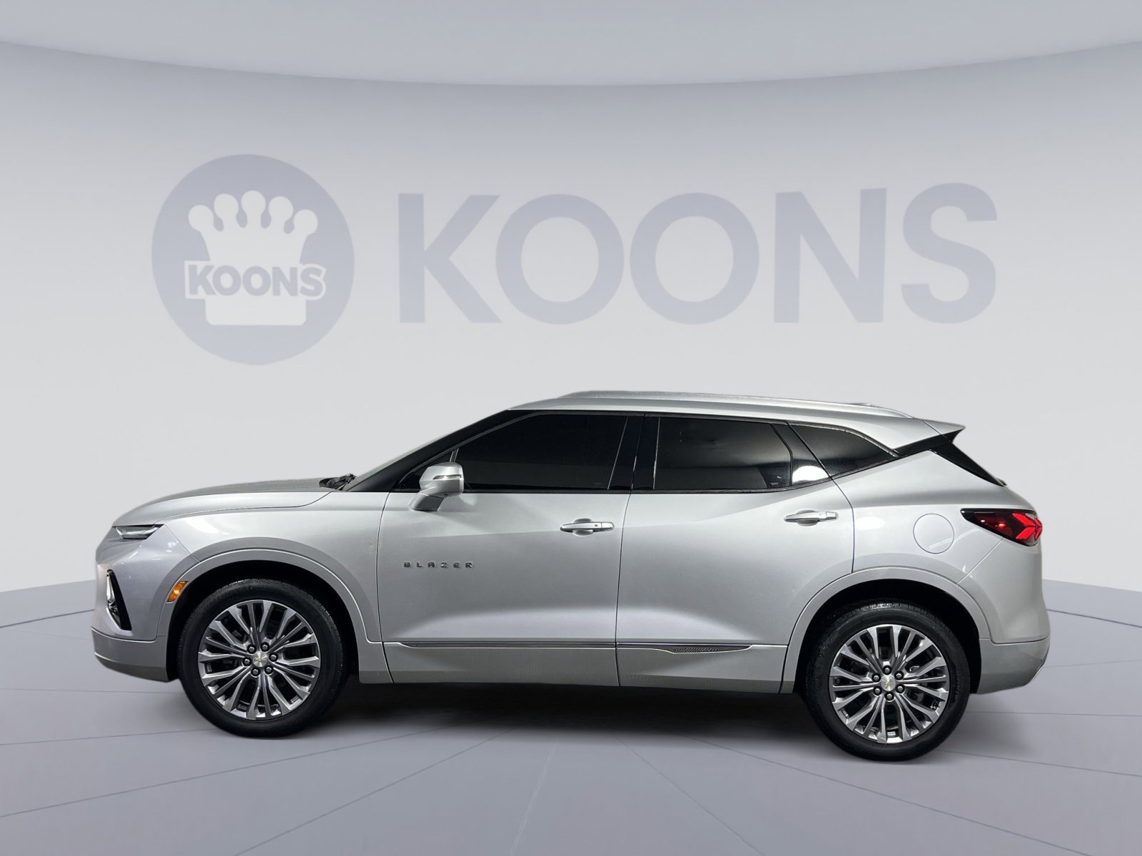 Used 2019 Chevrolet Blazer Premier w/ Driver Confidence II Package image 2