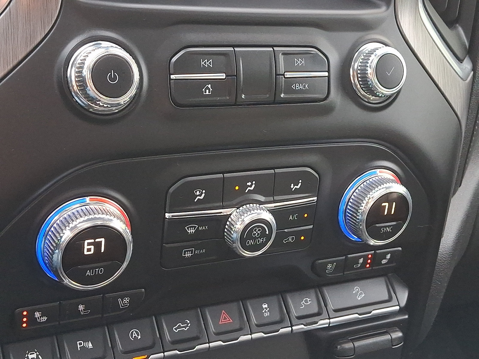 Used 2019 GMC Sierra 1500 Denali w/ Driver Alert Package II AWD/4WD image 16