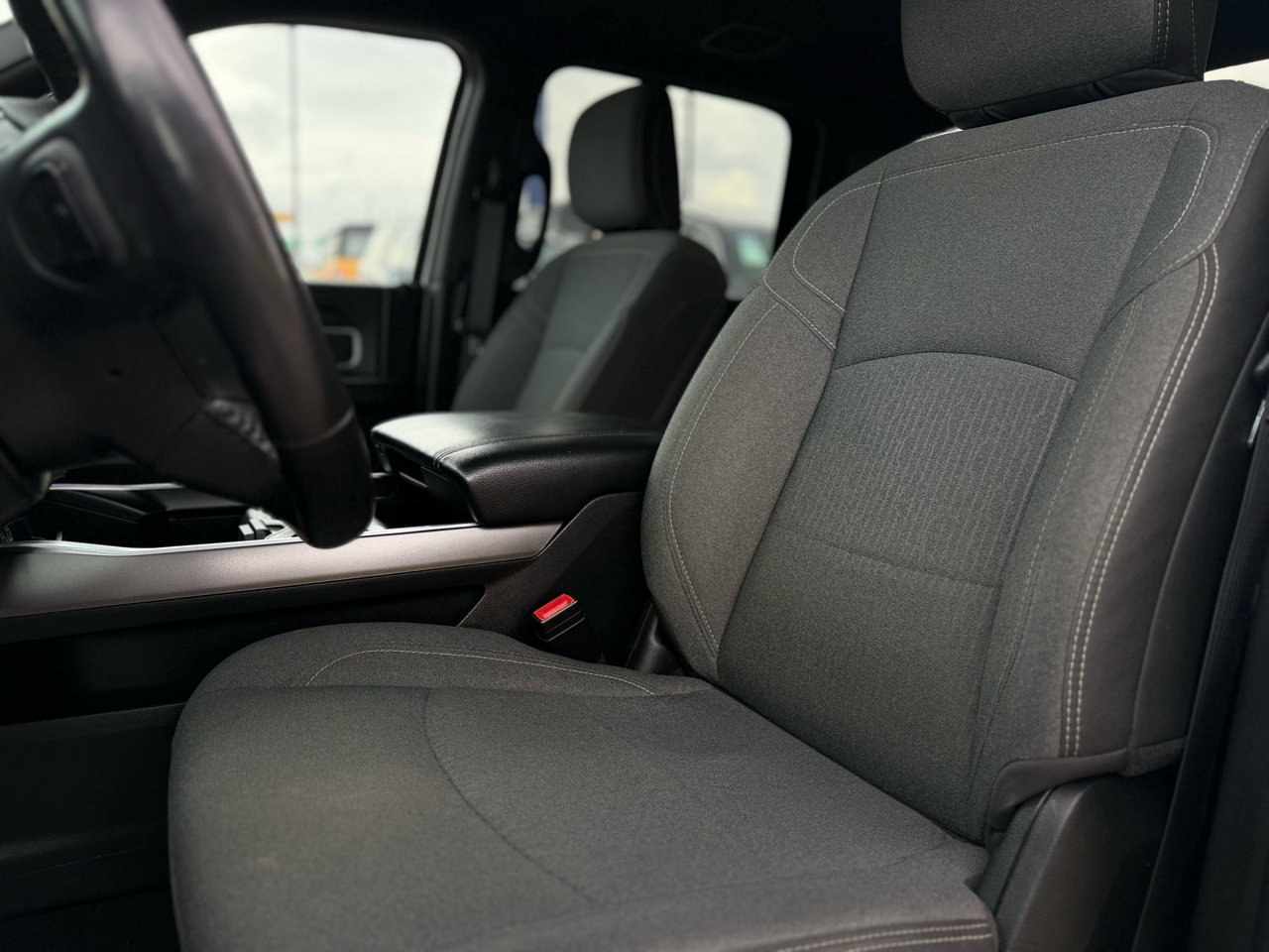 Used 2024 RAM 3500 Big Horn w/ Sport Appearance Package image 10