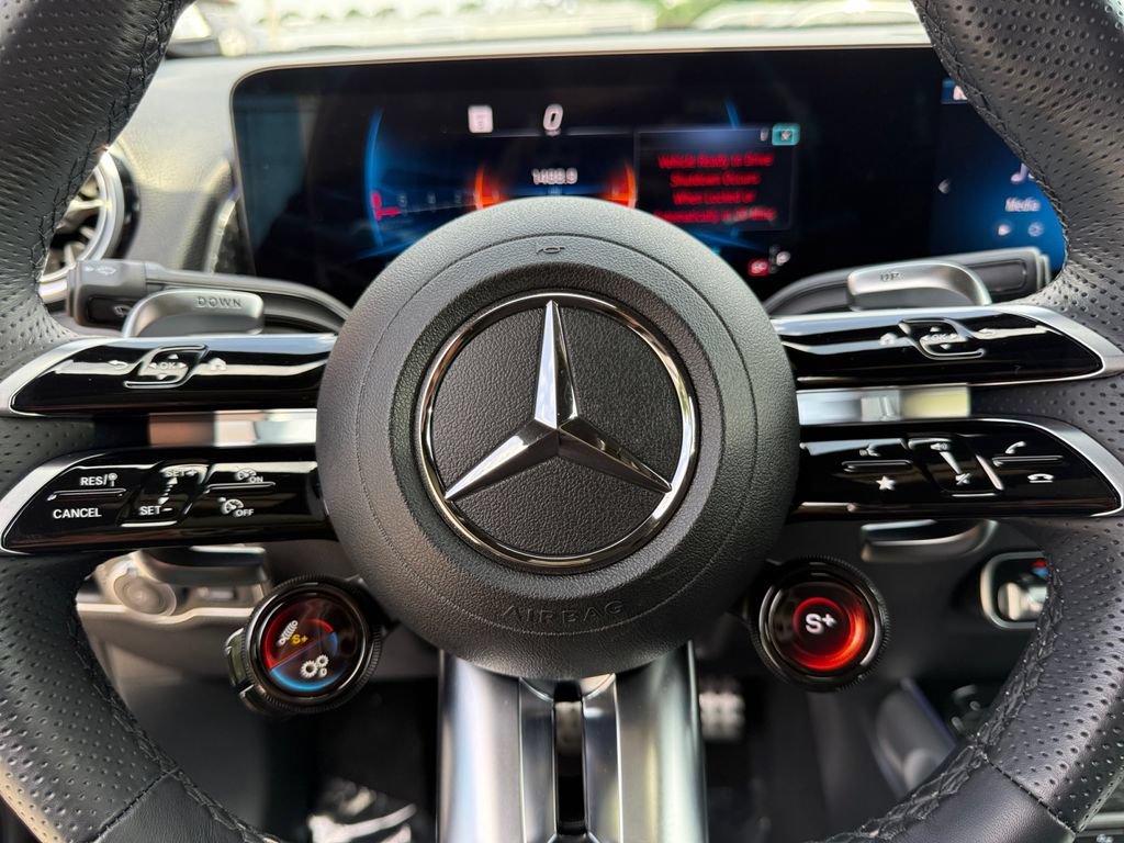 Used 2025 Mercedes-Benz GLB 35 AMG 4MATIC image 20