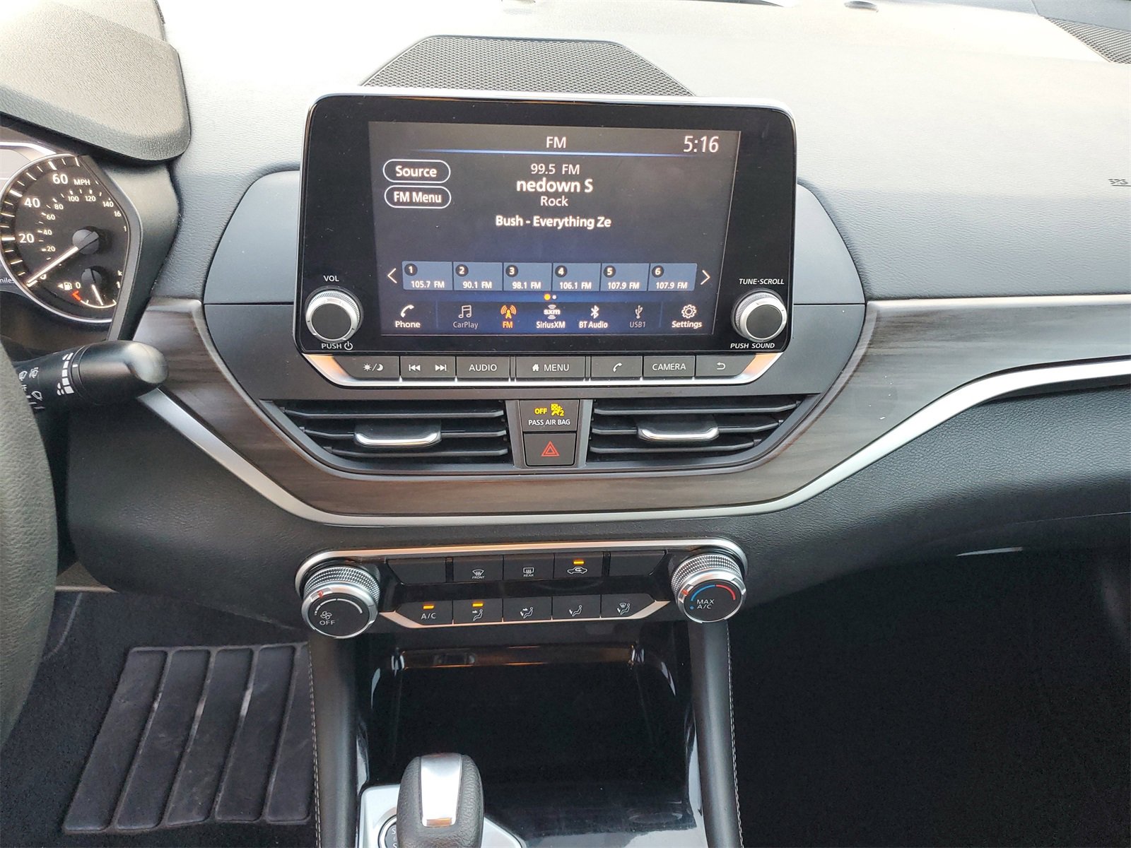 Used 2023 Nissan Altima 2.5 SV image 15