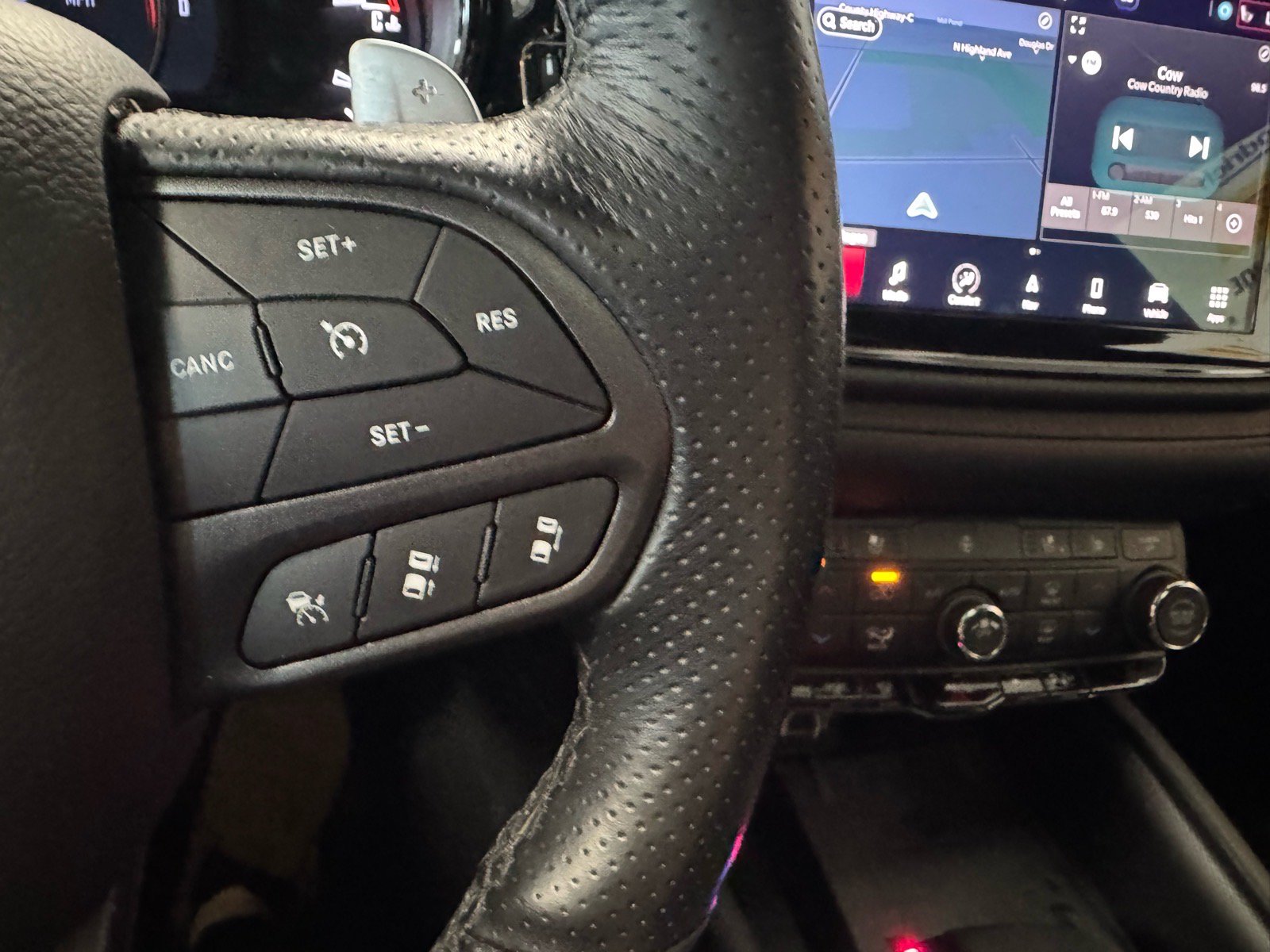 Used 2023 Dodge Durango R/T AWD/4WD image 32