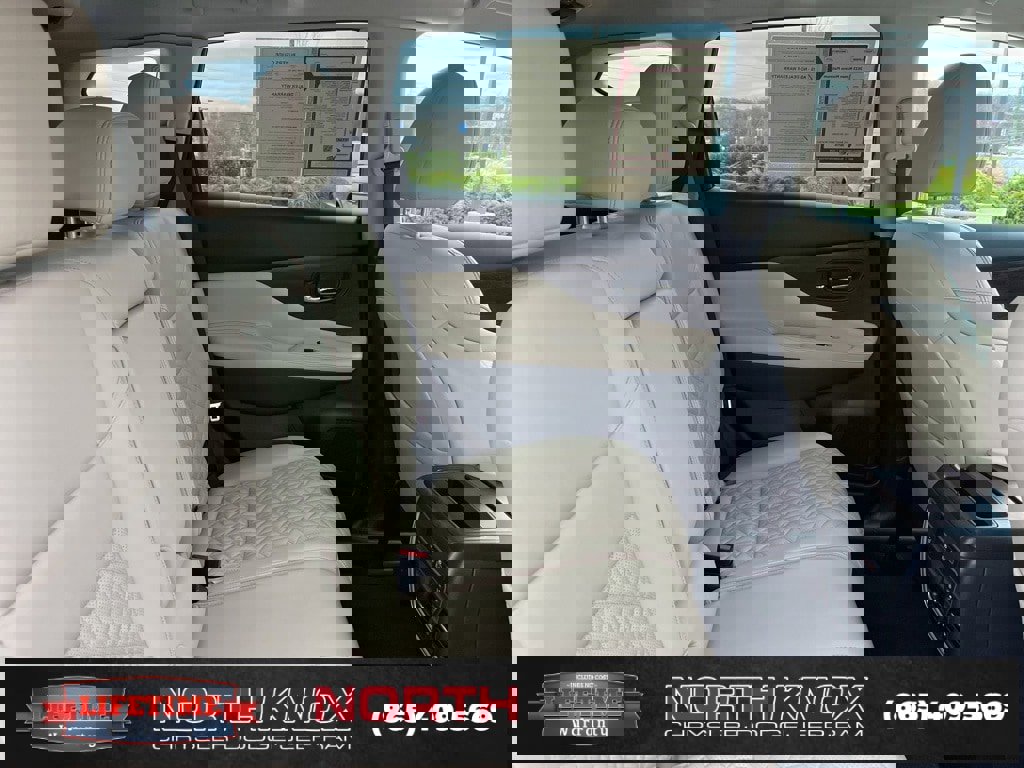 Used 2023 Nissan Murano Platinum w/ Cargo Package image 22