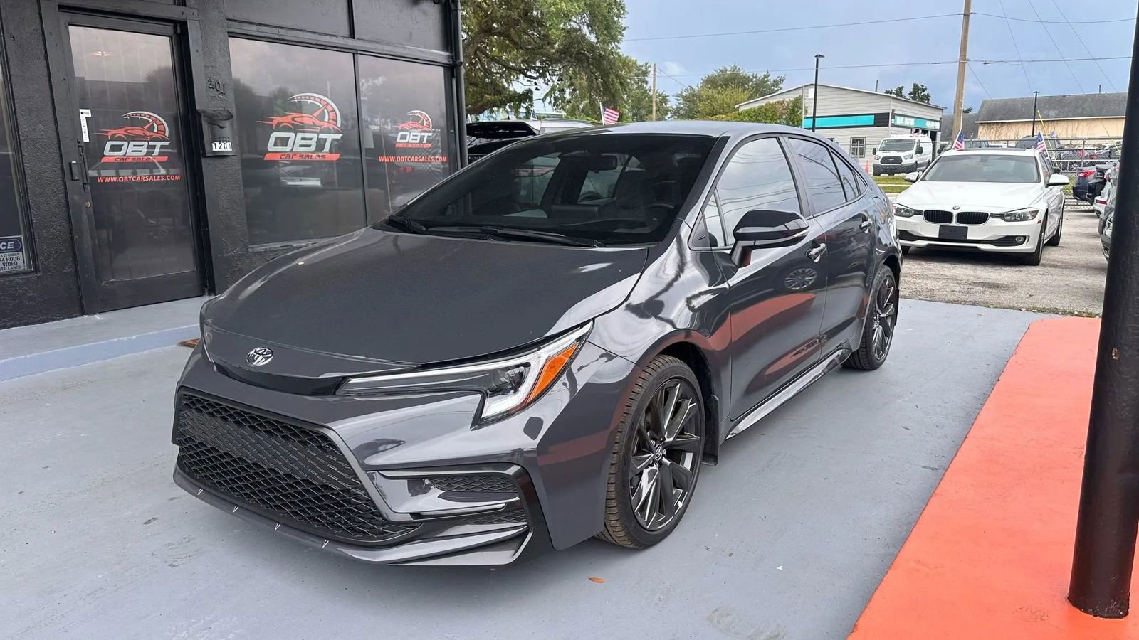 Used 2025 Toyota Corolla SE image 1