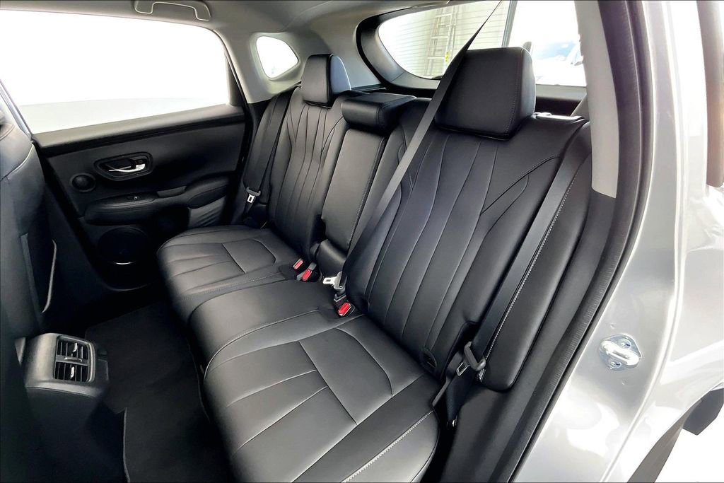 Certified 2025 Acura ADX FWD image 33