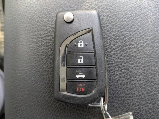 Used 2024 Toyota Camry SE FWD image 27