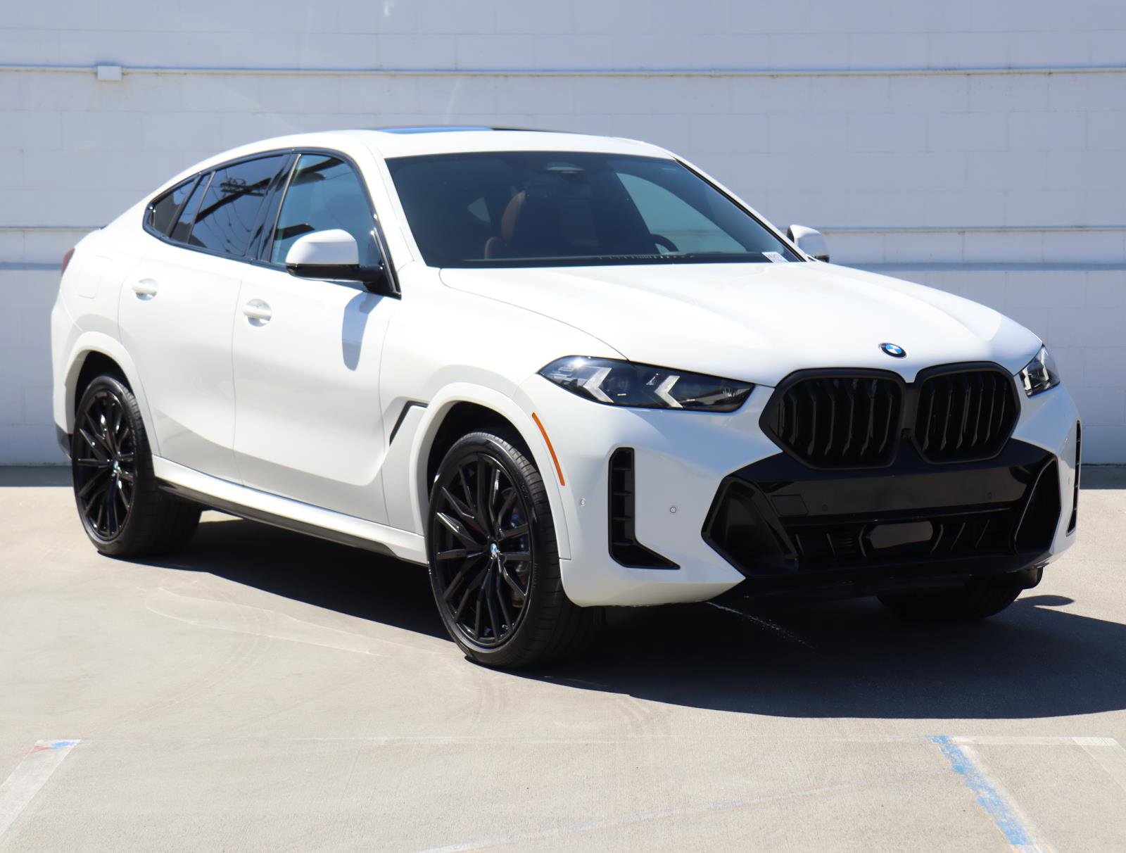 New 2026 BMW X6 xDrive40i w/ Premium Package