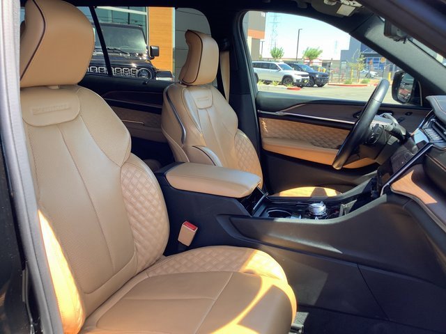 Used 2022 Jeep Grand Cherokee L Summit w/ Advanced Protech Group IV image 41