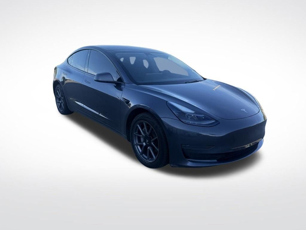 Used 2023 Tesla Model 3 Standard Range RWD image 2