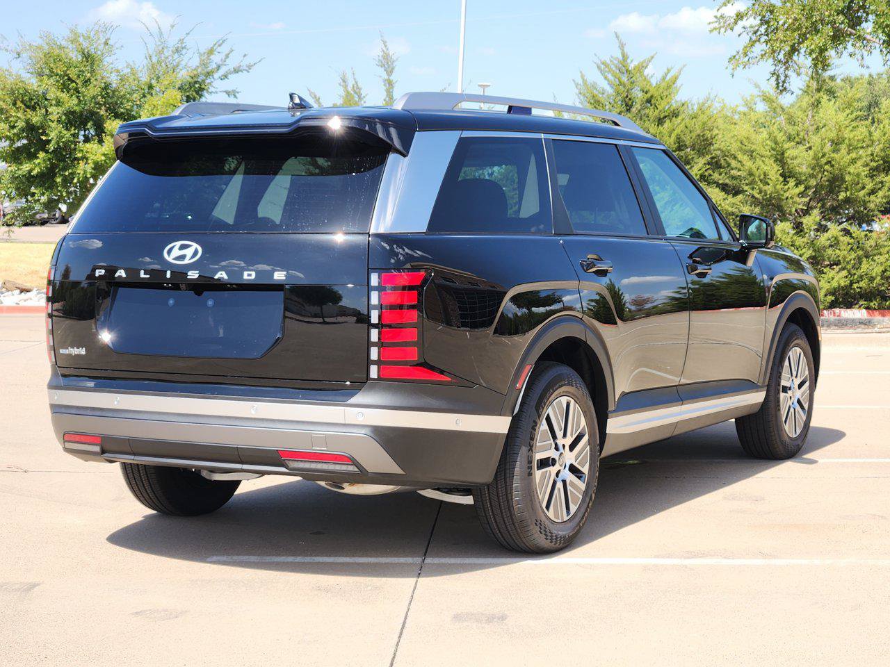 New 2027 Hyundai Palisade SEL Premium FWD image 4