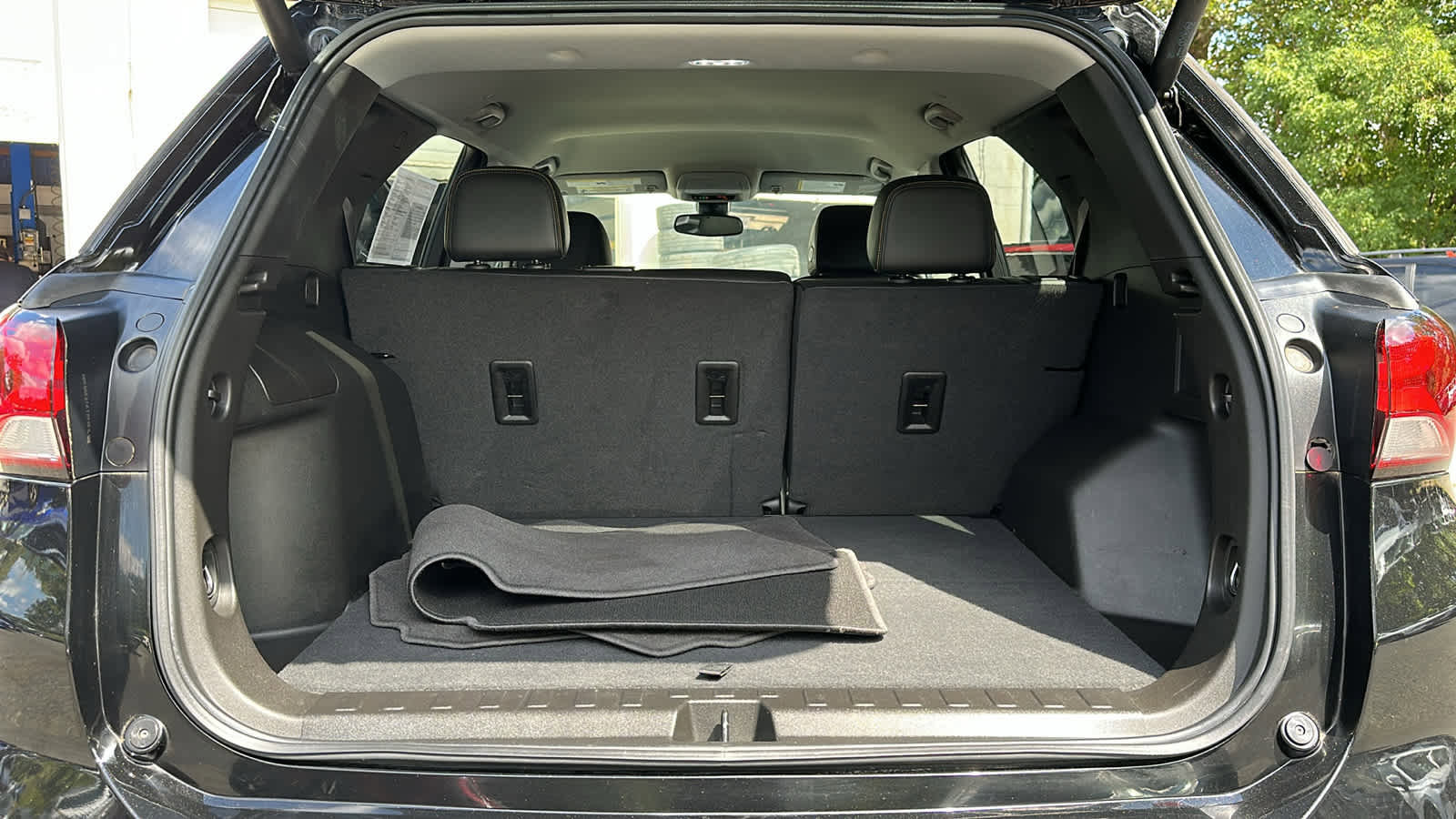 Used 2022 Chevrolet Equinox Premier image 27