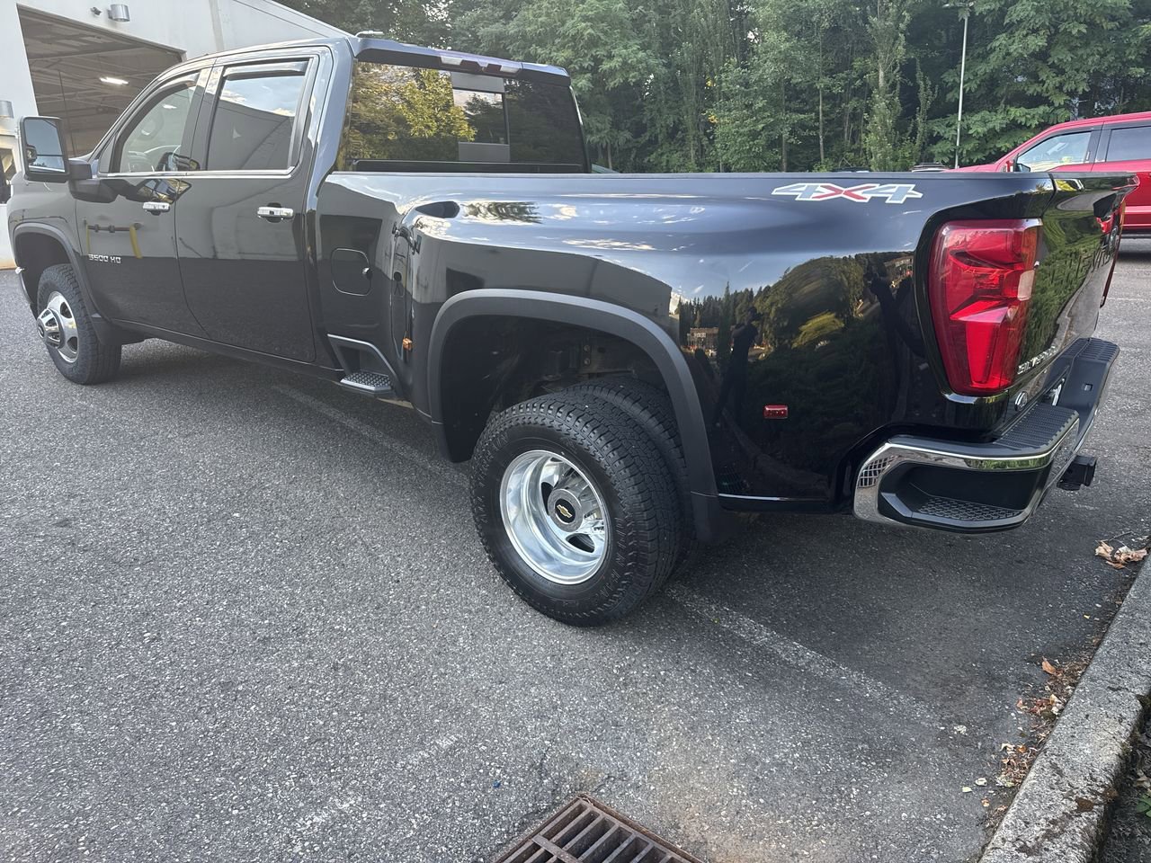 Used 2021 Chevrolet Silverado 3500 LTZ w/ LTZ Convenience Package image 7