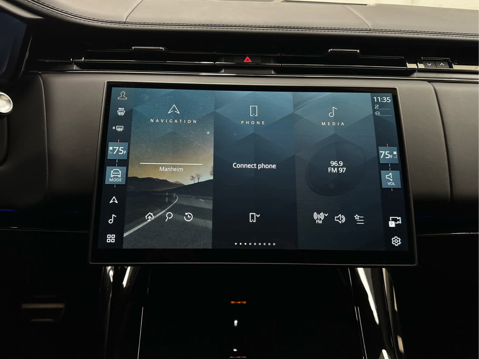 Used 2024 Land Rover Range Rover Sport image 31