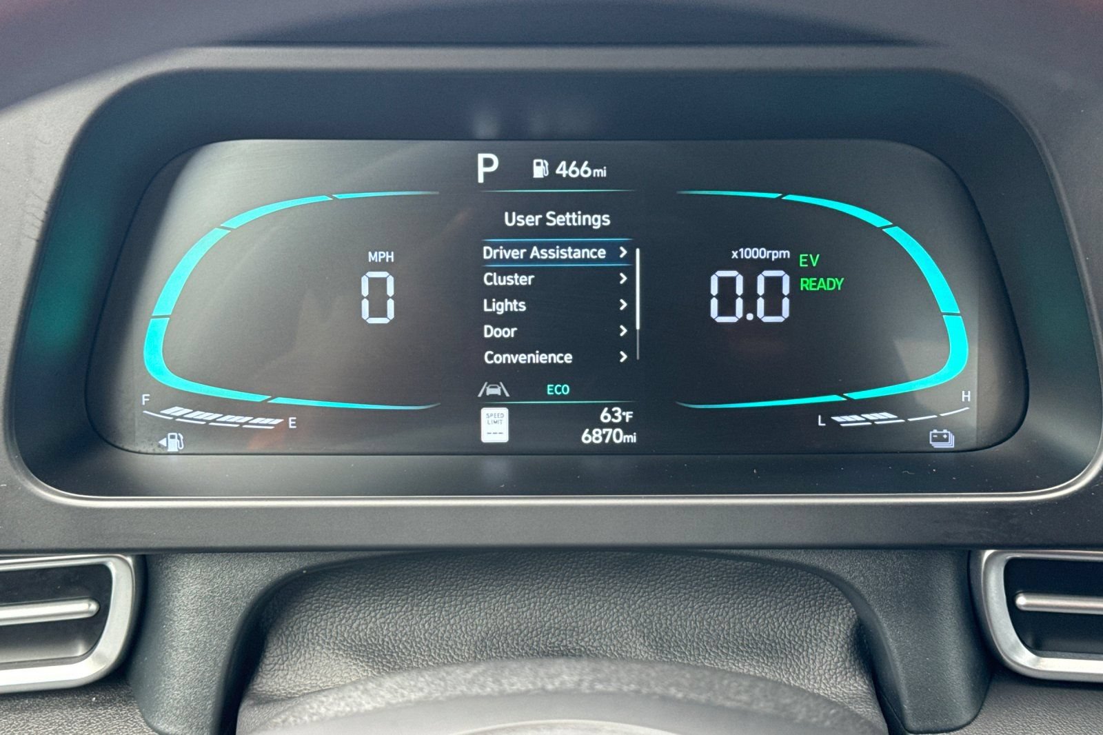 Used 2025 Hyundai Elantra Hybrid FWD image 23