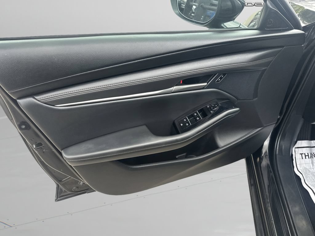 Used 2024 MAZDA MAZDA3 s FWD image 9