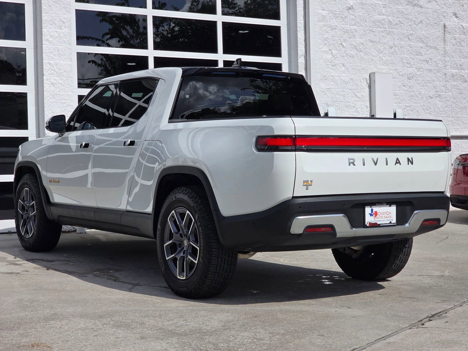 Used 2022 Rivian R1T Launch Edition AWD/4WD image 7