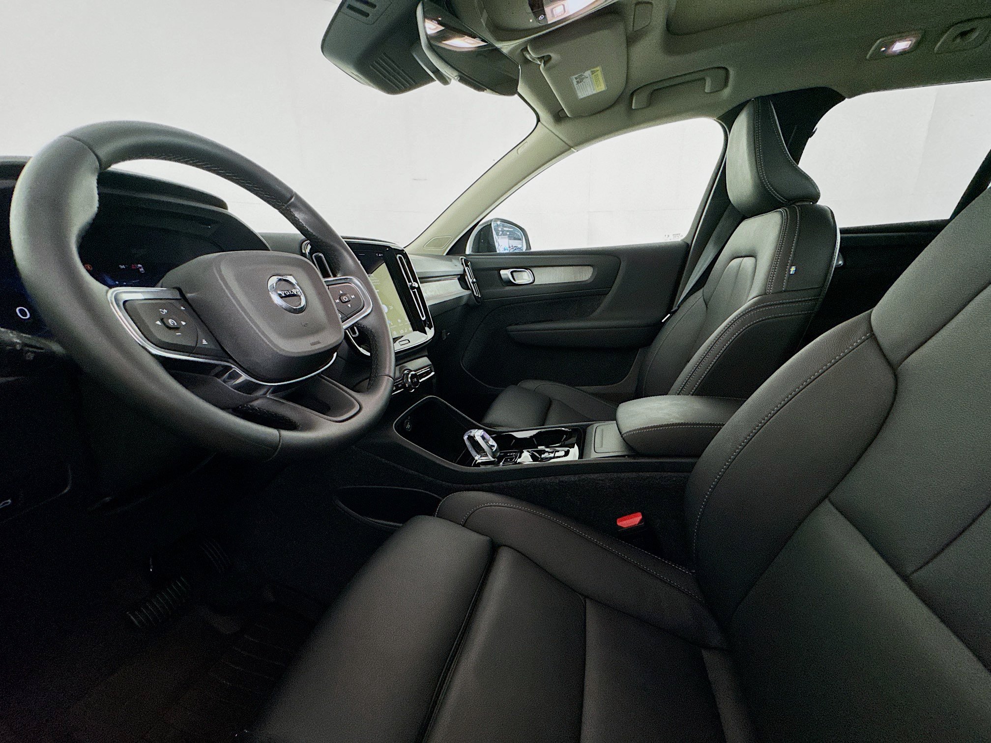 Used 2026 Volvo XC40 B5 Plus AWD/4WD image 20