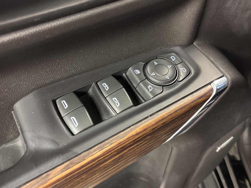 Used 2021 Chevrolet Silverado 1500 High Country w/ Technology Package AWD/4WD image 22