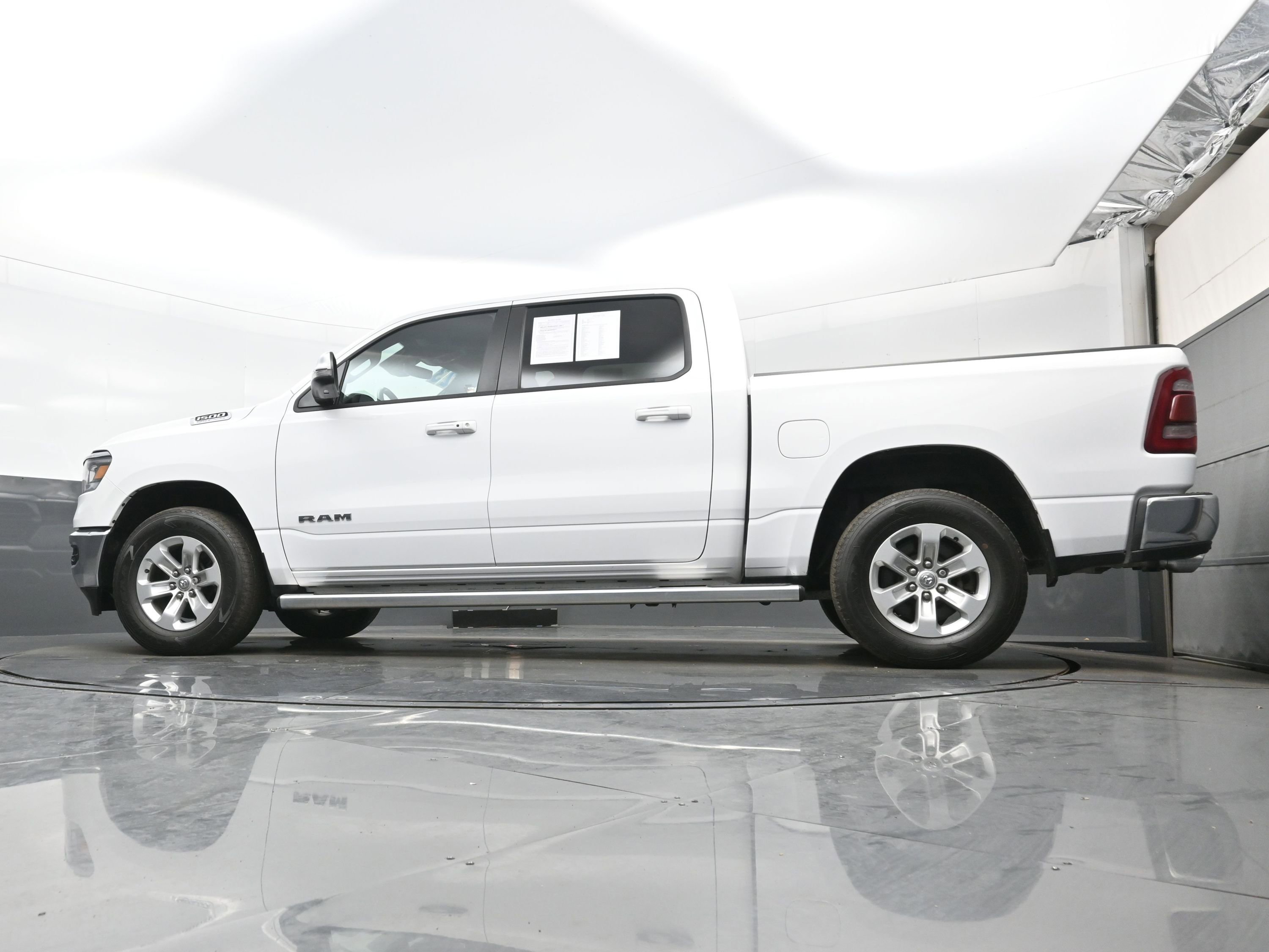 Used 2023 RAM 1500 Laramie AWD/4WD image 27