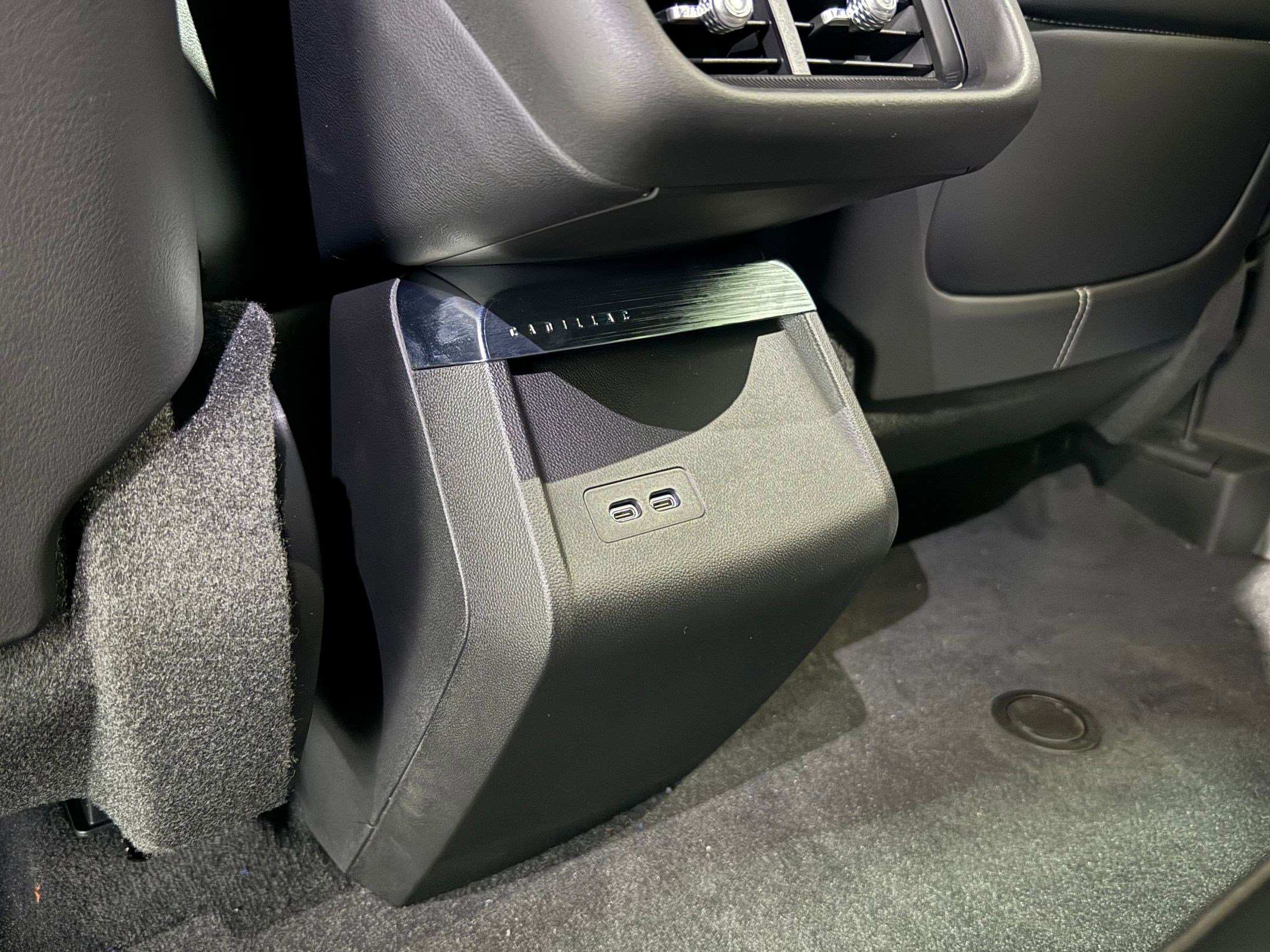 New 2026 Cadillac Lyriq Sport AWD/4WD image 40