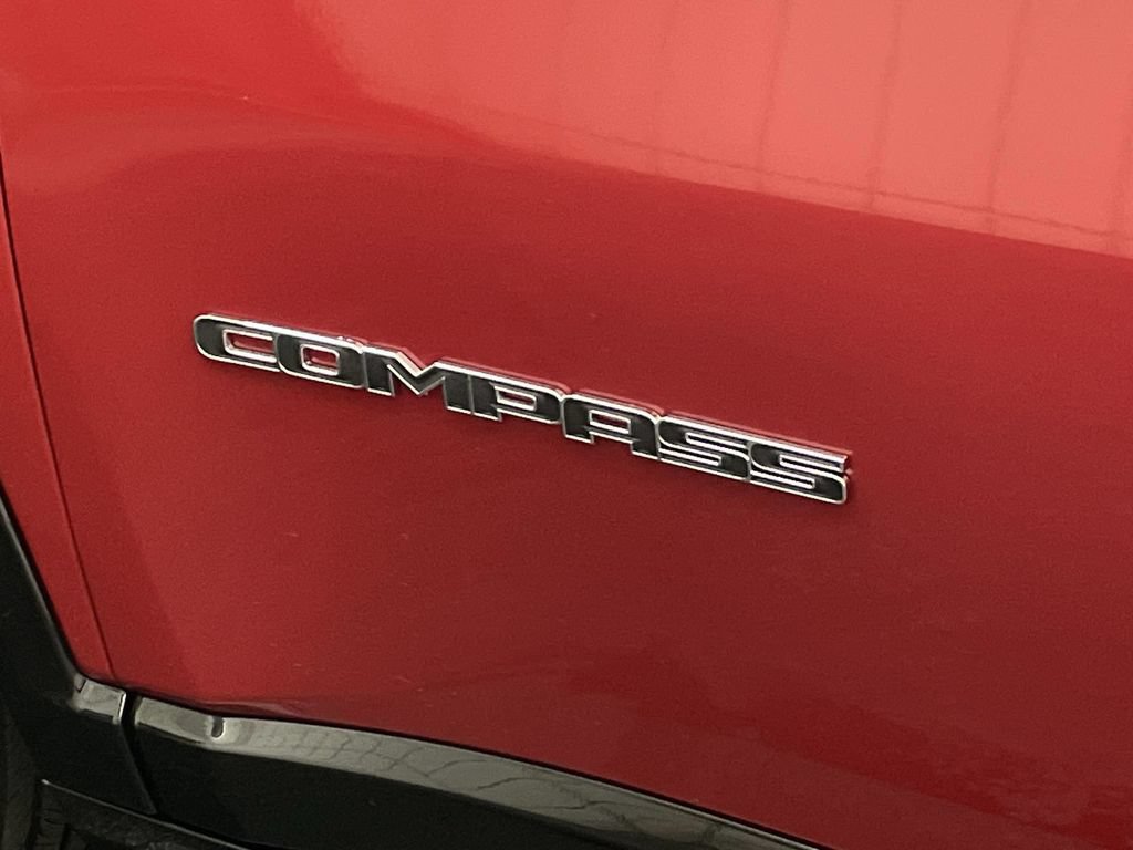 Used 2025 Jeep Compass Limited w/ Elite Group AWD/4WD image 25