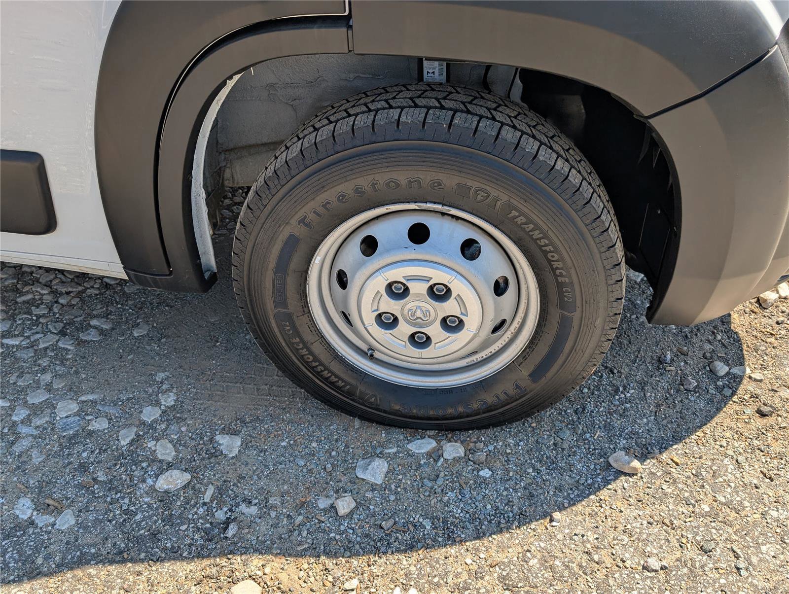 Used 2024 RAM ProMaster 2500 w/ Convenience Group FWD image 9