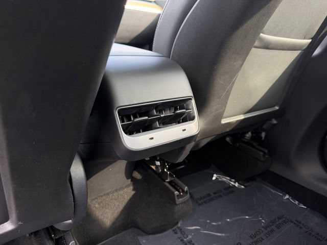 Used 2020 Tesla Model Y Long Range AWD/4WD image 19