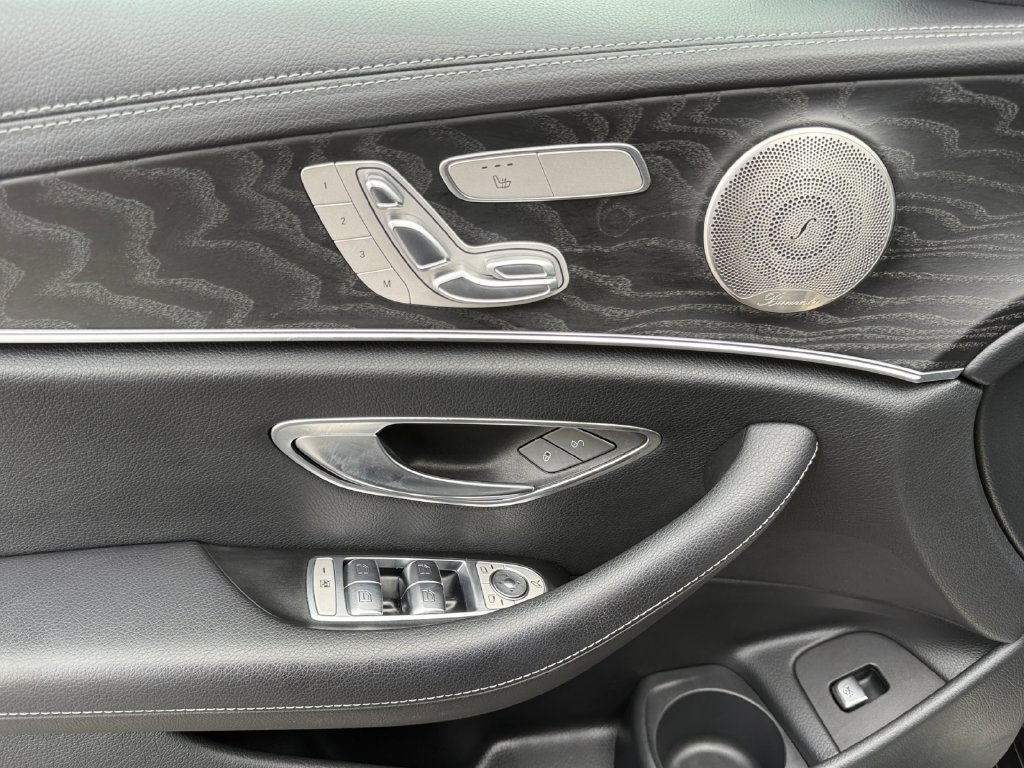 Used 2023 Mercedes-Benz E 350 4MATIC Sedan image 11