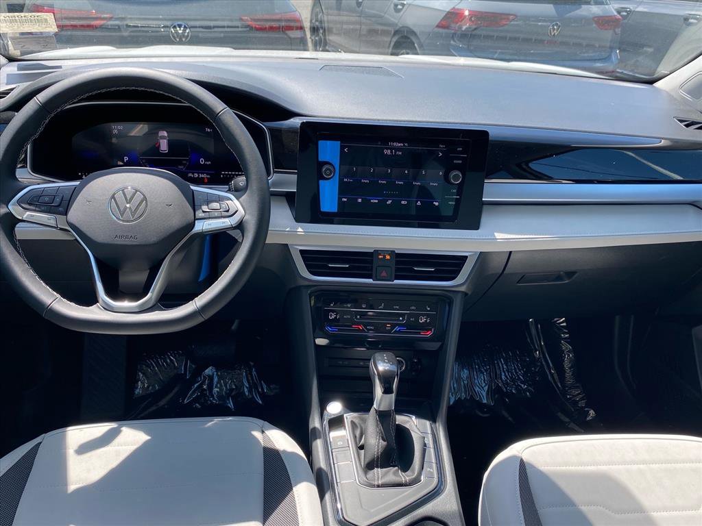 New 2026 Volkswagen Taos SE FWD image 7