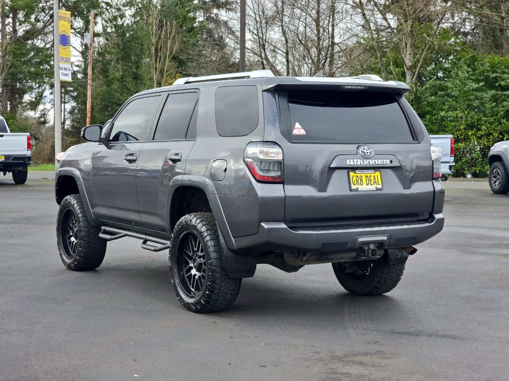 Used 2016 Toyota 4Runner SR5 image 4