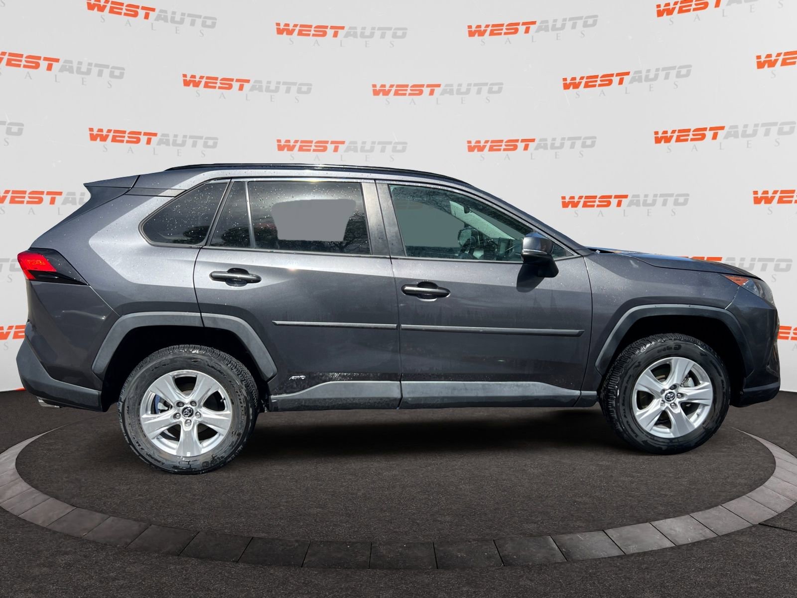 Used 2019 Toyota RAV4 LE w/ Carpet Mat Package image 6