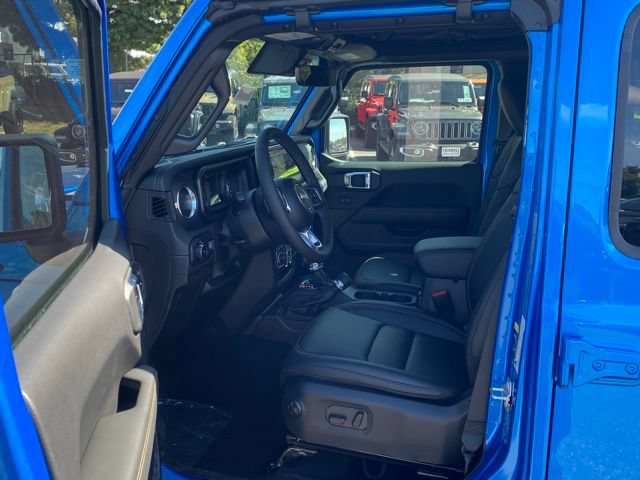 New 2025 Jeep Wrangler Unlimited Sahara AWD/4WD image 15