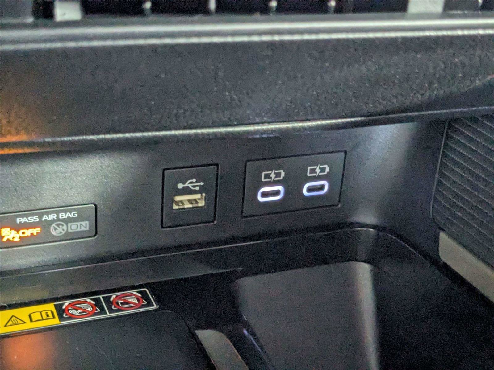 Used 2025 Toyota Camry SE FWD image 23