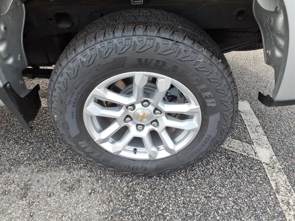 Used 2022 Chevrolet Silverado 1500 Custom w/ Safety Confidence Package image 6