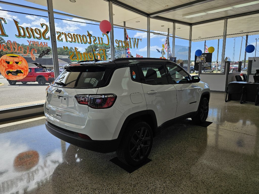 New 2026 Jeep Compass Limited image 5