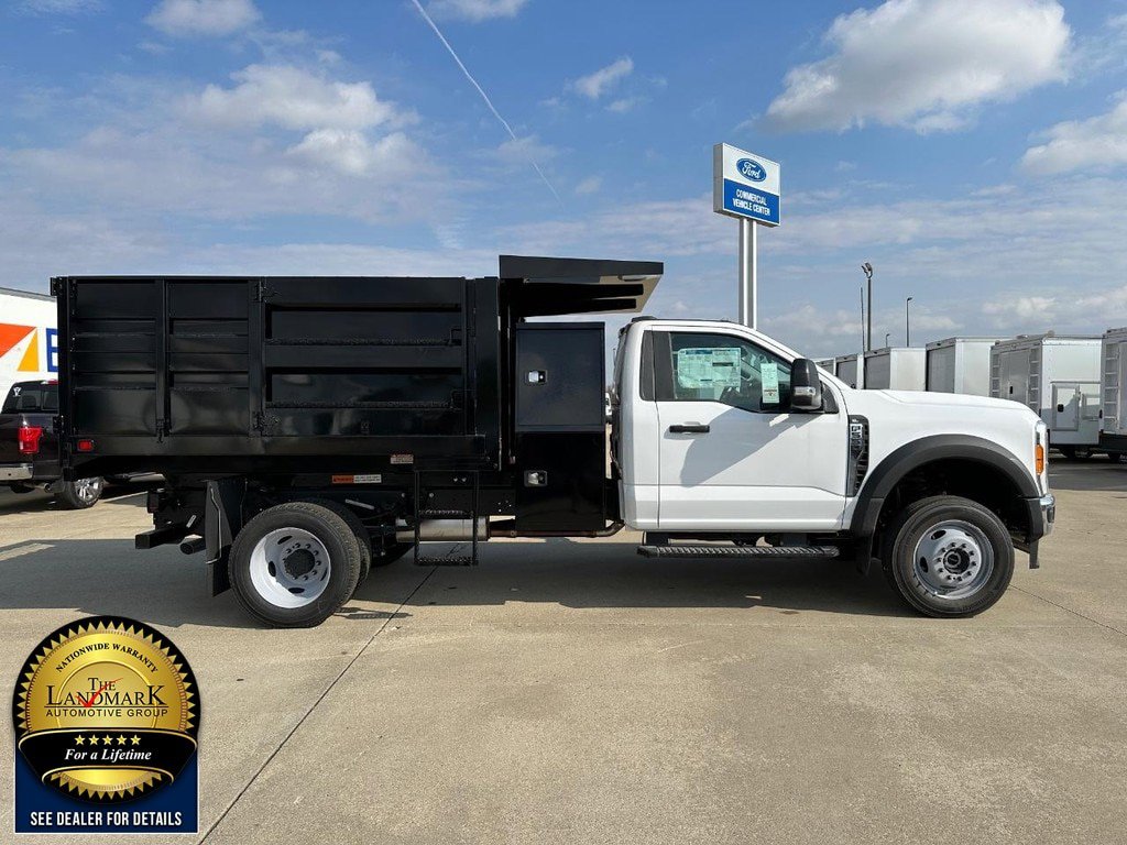 Used 2023 Ford F550 4x4 Regular Cab Super Duty image 2