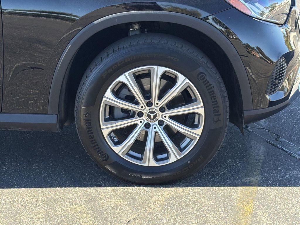 Used 2024 Mercedes-Benz GLC 300 image 31