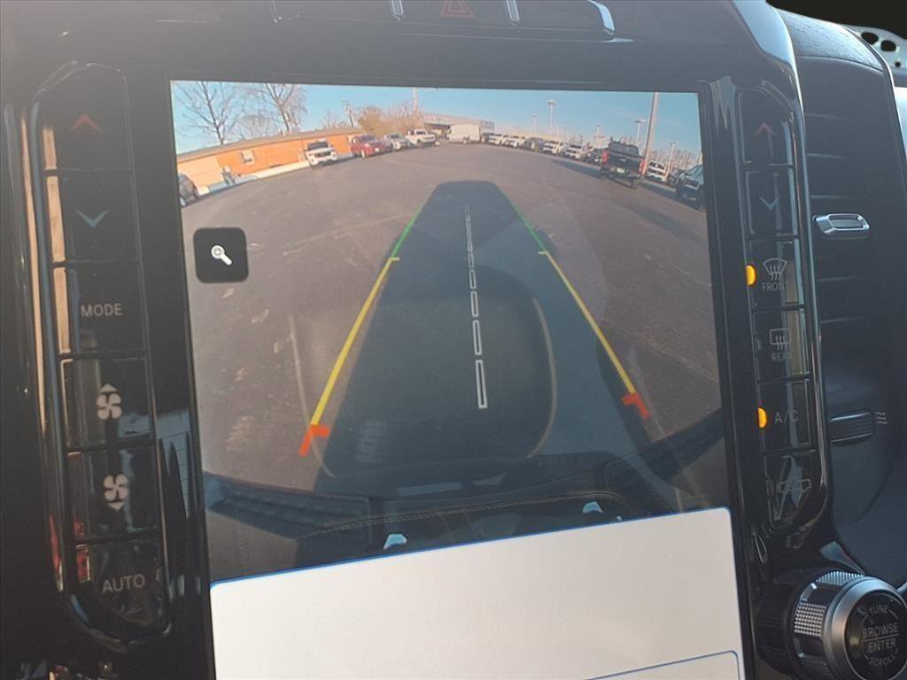 Used 2022 RAM 1500 Limited w/ Body Color Bumper Group image 8